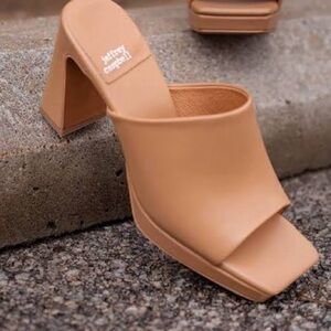 NWT Jeffrey Campbell Caviar Heels